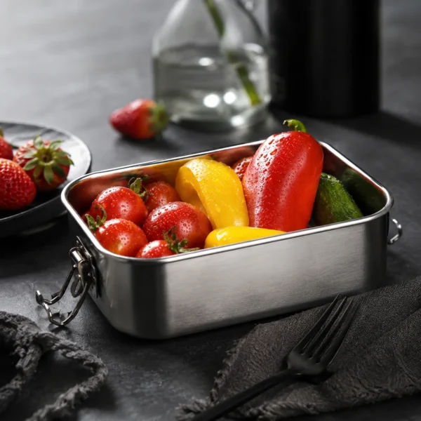 Stainless steel lunch box with locking clips for meal prep